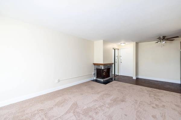 $1,218 / 1br - 650ft2 - FREE RENT FOR SEPTEMBER (Move by 9/26): 1 Bedroom Apartment (Syracuse)63982840826242122