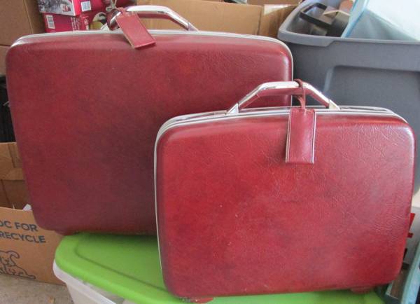 2 Samsonite Suitcases 1