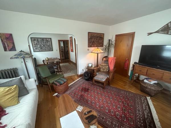 $2,695 / 2br - 1100ft2 - COMMUTERS DREAM**2 BED/1 BATH**NICE APARTMENT**NOVEMEBER 1ST (MELROSE HIGHLAND/COMMUTER RAIL)63996258232834124