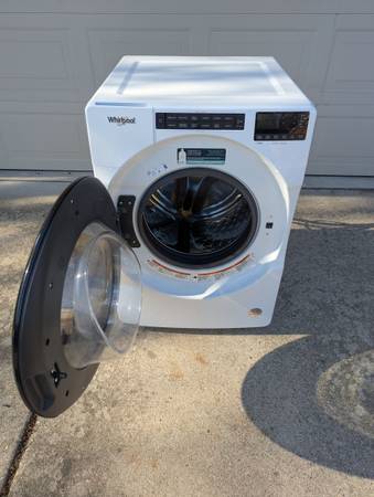 Whirlpool Front Load Washer - $250 (Menomonee Falls)63470460542337122