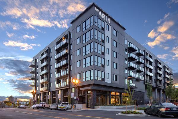 $2,335 / 2br - 786ft2 - Live the Downtown urban lifestyle you crave! Near Vancouver Waterfront (Esther Short)63841707735425120