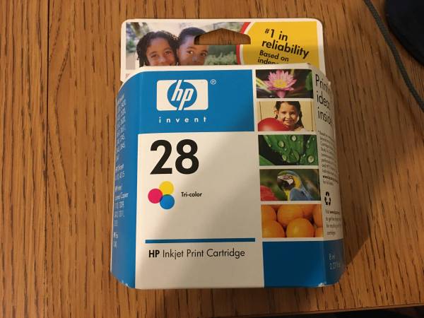 Lot of 2 HP 28 Tri-Color Printer Ink Cartridge Genuine OEM Brand New - $8 (Harrisburg (Near 50th & Derry St))63471319223939122