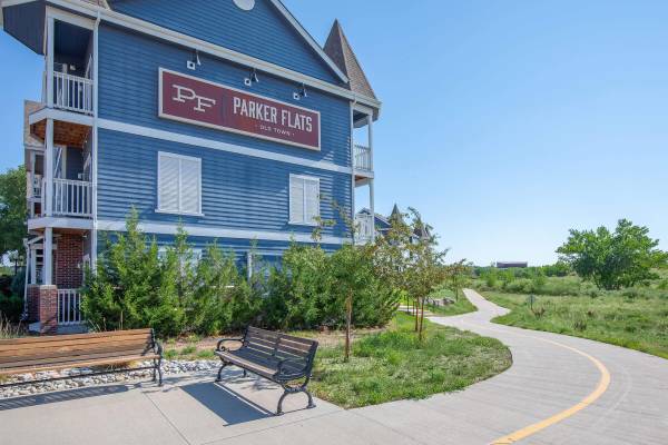 Walk-in Closets, Breakfast Bar, Pantry 1