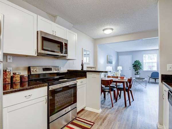 $2,950 / 4br - 4 Bed/2.5 Baths!  Fast Move in.  Washer/Dryer, low move in cost (Lake Worth)64049280935937124
