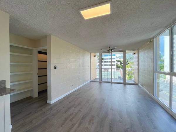 $2,652 / 2br - 778ft2 - Lower moving costs w/$1000 deposit on approved credit! (Punahou and Young)63939397758338122