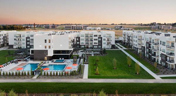 $1,290 / 470ft2 - Wi-Fi Throughout All Amenity Spaces, Creek Front Patios63794895467907120