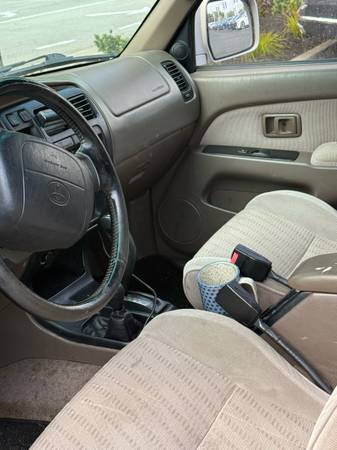 Toyota 4Runner 1997 - $3.800 (Berkeley)63624193232001121