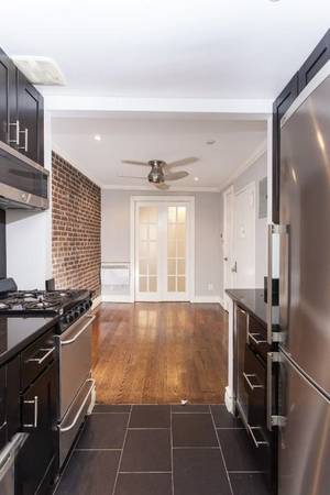 $3,595 / 1hab - 1 habitación renovado en Midtown West – Lavadora/secadora en unidad, sin comisión (W 53rd & 8th) (Gramercy)63862608922499122