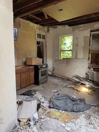 $65,000 / 2br - South Shore 2-Flat (Chicago)63918293165827123