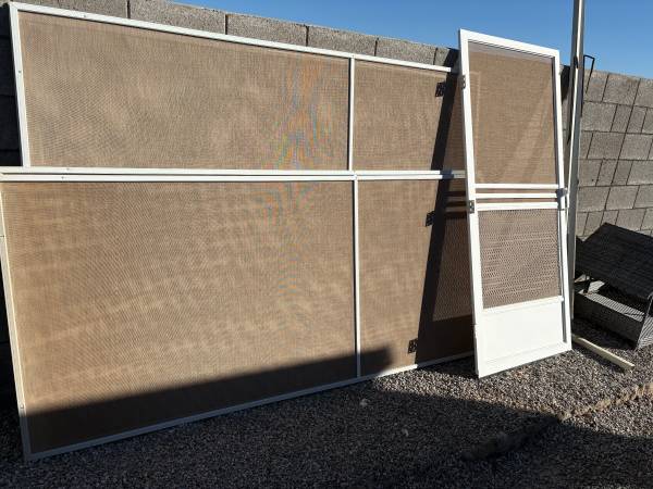 Sunscreen panels and screen door 1