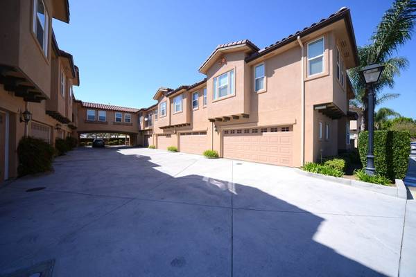 $3,550 / 3br - 1239ft2 - Piscina con parrillas para barbacoa, área de juegos, cable listo63668270944643124