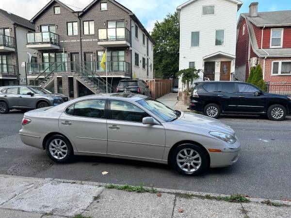2005 Lexus ES 330 - $2,600 (Brooklyn)63617982006657122