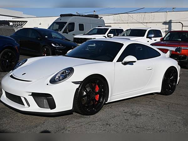 2018 Porsche GT3 Coupe 1