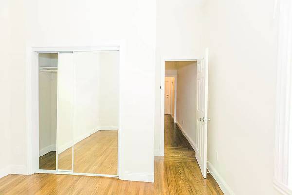 $900 / 1br - Sunny 1BR with Bay Views in Pacific Heights 🏡 (pacific heights)64049799243393122