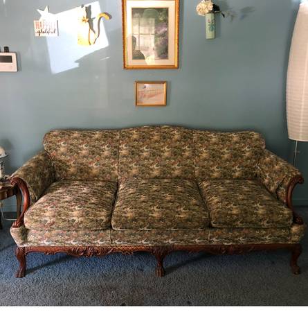 Antique couch 1