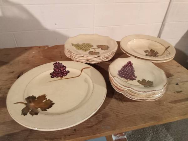 DISHWARE TABLE TOPS GALLERY VILLA GRANDE 1