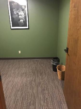 $1,600 Oficina con sala de tratamiento (Seattle)63850753462401123