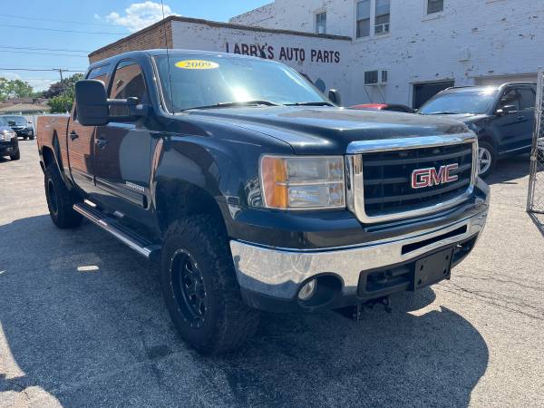 2009 GMC Sierra 1500 SLT 6.0L 4X4 - $8,795 (River Grove)63618919658881122