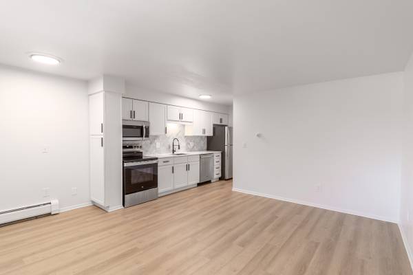 $1,385 / 1br - 525ft2 - || 1 MONTH FREE || Downtown Louisville 10 Min to Boulder Pearl Street (** Downtown Louisville Broomfield **)63920601788802124