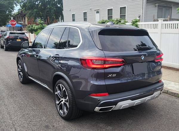 Bmw x5 Sport en condición impecable con 43 mil millas - $29,000 (Staten Island)63654712818563122