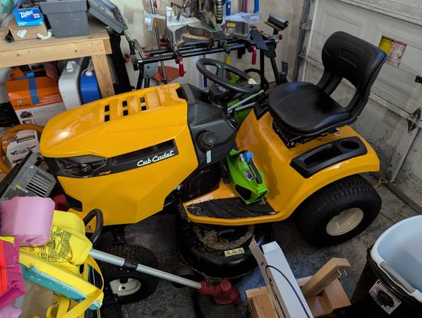 Cub Cadet XT1 LT42 Riding Mower 1