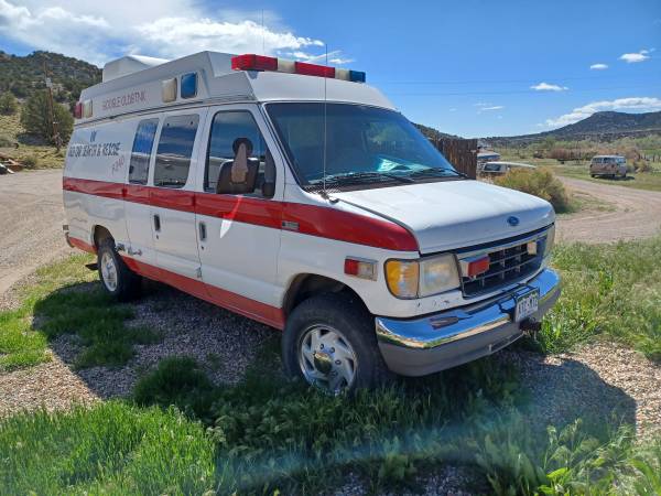 1995 FORD E350 AMBULANCE 1