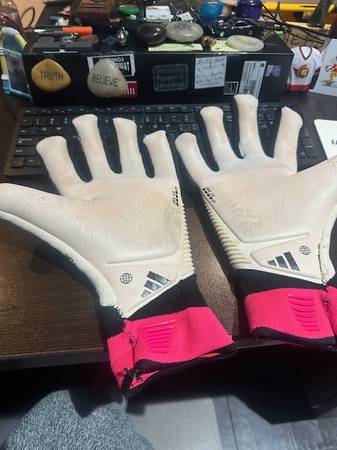 goalkeeper  gloves  size  10  urg  2.0 1
