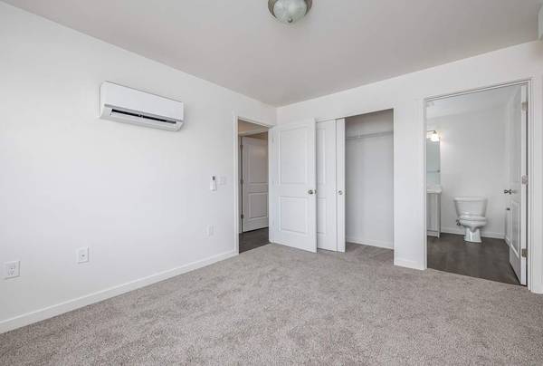 $1,595 / 1br - 694ft2 - Pet washing and grooming station, Pet-friendly, we love pets (230 Battelle Blvd.)63669225165057121