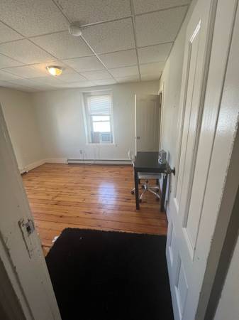$900 / 4br - Bright room october (Chelsea)63856445804545122