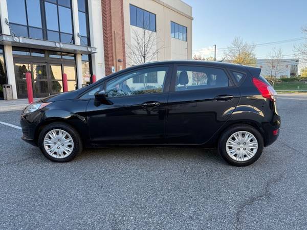 * *2016 Ford Fiesta S – 65 mil millas – Excelente rendimiento de combustible, listo para Uber/entregas - $6,970 (Rockville, MD)63481877913987121