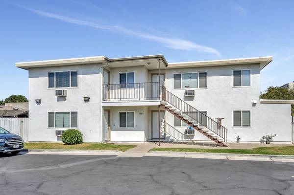 $2,395 / 3br - Modern Comfort: Spacious 3-Bedroom Apartment for Rent! (El Cajon)63663819611905120