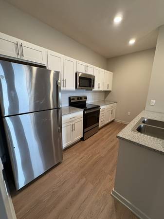 $1,285 / 1hab - 607ft2 - ¡Tu refugio te espera en Tiburon Ridge! (Tiburon Ridge)63681714034817123