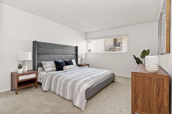 $2,525 / 1br - 771ft2 - State-Of-The-Art Fitness Center, Large Closets, Swimming Pools63800428322819124