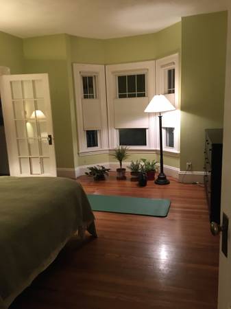 $1,200 / 5br - 200ft2 - Habitación amueblada (Davis sq)63655351079811123