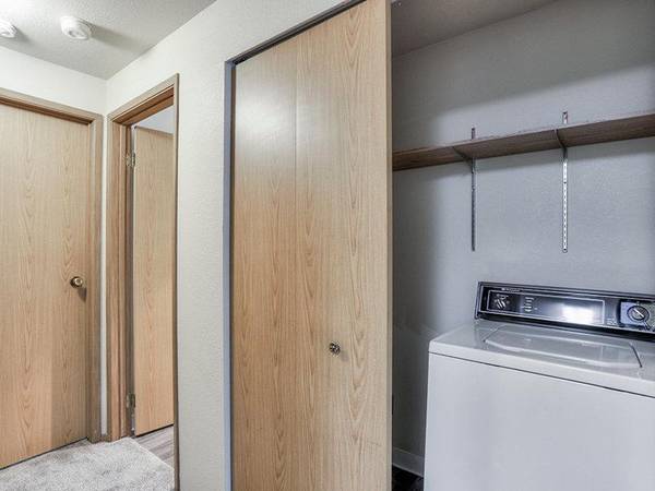$1,550 / 1br - 700ft2 - Fully Equipped Kitchens, Fitness Center, Pet Friendly63808008407555122