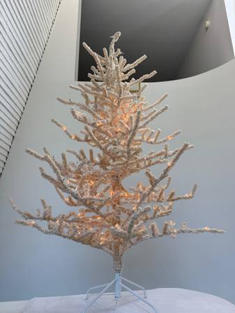 Flocked White 6 ft Christmas Tree - $30 (Mountain Brook)63471122877827120