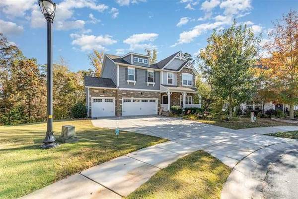 Multigenerational living with 2 full kitchens and 2 laundry rooms 1