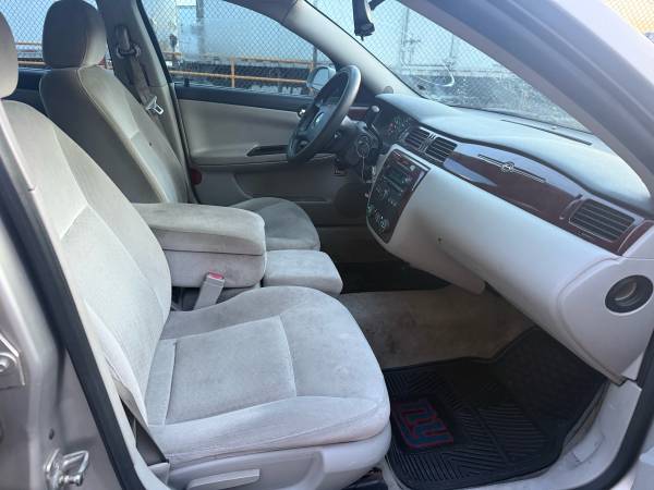 Chevy impala - $1,500 (Brooklyn)63618003623553124