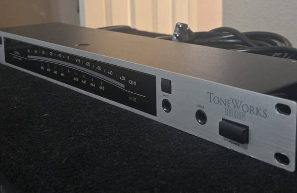 Korg Toneworks DTR-2 Digital Tuner (single space rack mount) 1