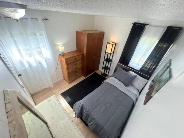 $795 / 1 habitación - ¡Acogedora habitación privada completamente amueblada en alquiler! (Miami Gardens)63379638590849121