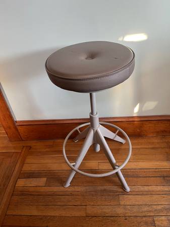 IKEA Trollberget active sit and stand 1