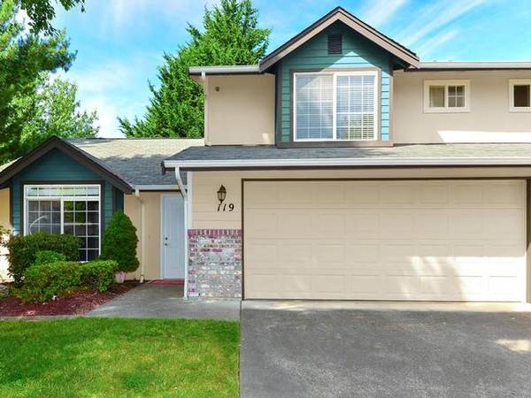 $2,600 / 2br - 1160ft2 - Newly Remodeled, Gas Fireplaces, Online Payments, Downtown Location (Puyallup/Sumner)63688514430595120