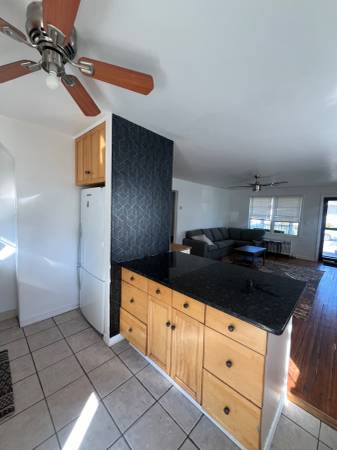 $2,500 / 4br - 1800ft2 - Fall/Winter/Spring Rental 1809 Surf Ave Jersey Shore (Belmar)63612017299971122
