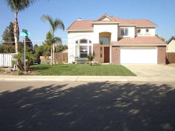 $2,795 / 4br - 2379ft2 - 2406 E Harter Ct (Visalia)63809616407939120