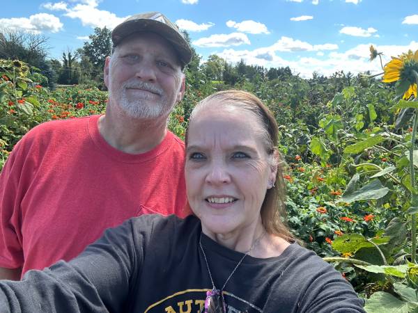 Older middle age couple looking for room 1