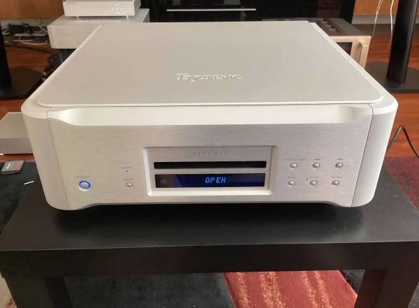 Esoteric K-01 SACD/CD player 1