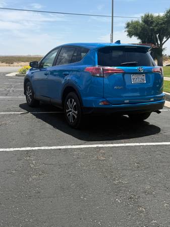 2017 Toyota RAV4 - $11,200 (Lancaster)63441223549315123