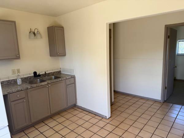 $1,200 / 1br - 500ft2 - Apartamento de 2 habitaciones en Agua Fria Village (Santa Fe / Agua Fria)63806118414339124