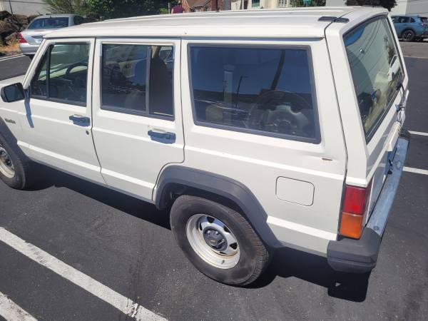 Jeep Cherokee SE 4x4 de 1996; 95 mil millas - $6,000 (Lake City)63469776646915123