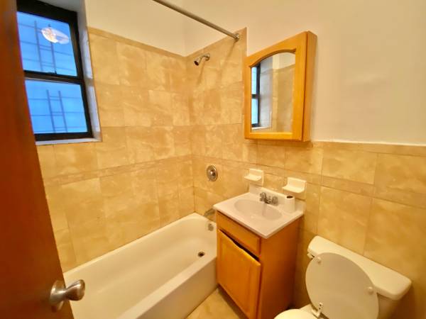 $3,150 / 1br - Williamsburg - Hermoso apartamento de 1 dormitorio - Calefacción incluida - ¡Sin comisión!! (Williamsburg)63854194331139124